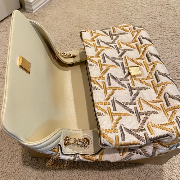 Bag - Picture 3 of 6